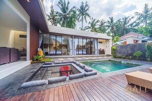 Outdoor pool - Lovina stylish 2BR pool villa with free breakfast! (Kecamatan Banjar)