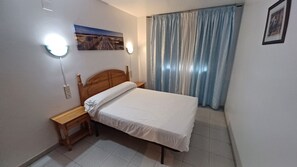 1 Schlafzimmer, Bügeleisen/Bügelbrett, Bettwäsche