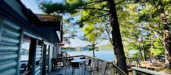 Beautiful 3-bedroom Waterfront Cabin Traverse City AC, dog ok, pontoon rentals