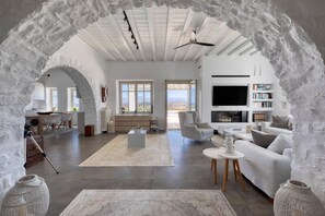 TV, fireplace, offices