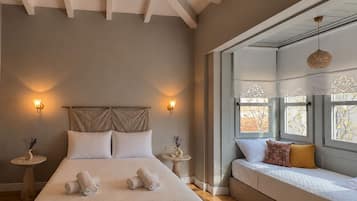 Classic Twin Room | In-room safe, bed sheets