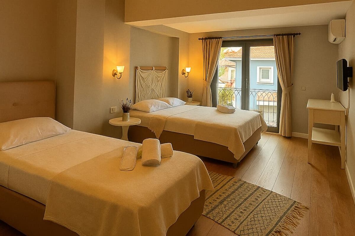 In-room safe, bed sheets