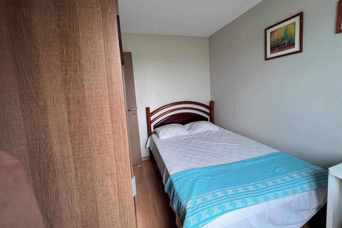 Comfort Room, City View | Soundproofing, iron/ironing board, free WiFi