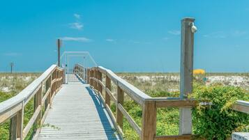 Condo, Multiple Beds (Destin on the Gulf 303) | Property grounds