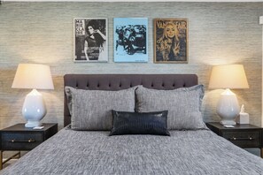 3 bedrooms, iron/ironing board, WiFi (free), bed sheets