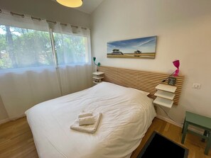 2 bedrooms, iron/ironing board, WiFi, bed sheets - Nice apartment with terrace in Cap Ferret (Cap Ferret)