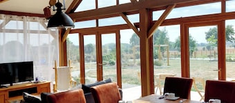 Bed&Breakfast homestay - 6 kms Mont Saint-Michel