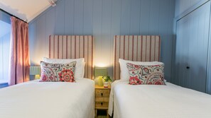 3 bedrooms, iron/ironing board, travel crib, free WiFi