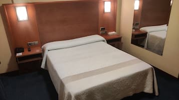 Tweepersoonskamer | Donsdekens, gratis wifi, beddengoed