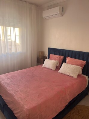 2 bedrooms, WiFi, bed sheets