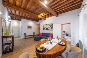 Interior - Casa Bardi Luxury Apartments with parking in San Gimignano Italy (San Gimignano)