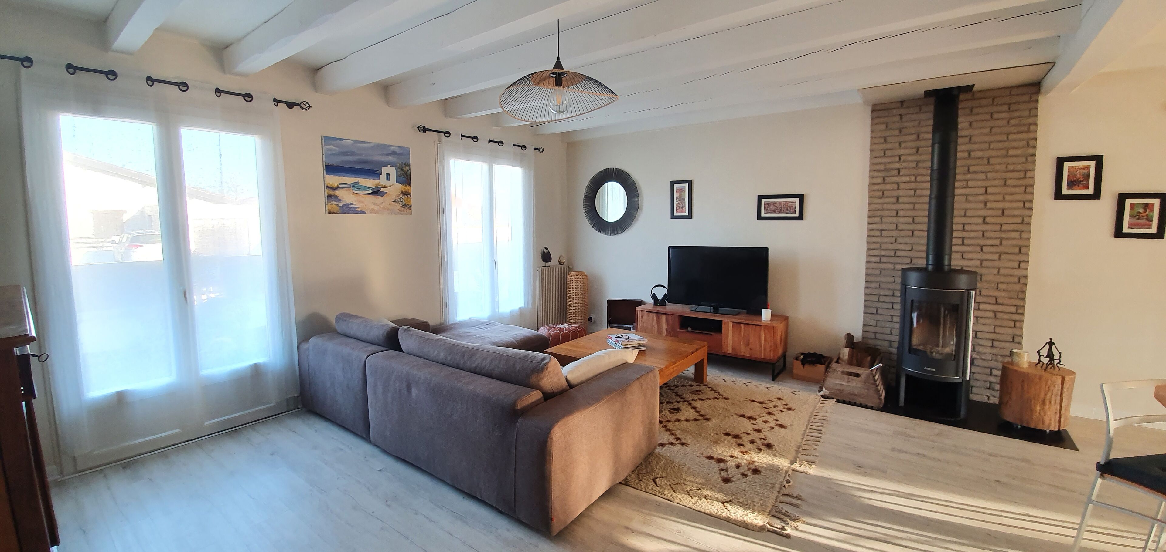 Smart-tv en een open haard