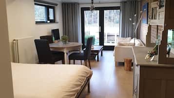 1 Schlafzimmer, BĂŒgeleisen/BĂŒgelbrett, kostenloses WLAN, BettwĂ€sche