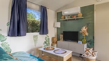 Televisie en een tafeltennistafel