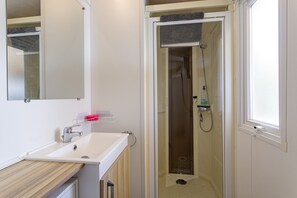Een douche, een haardroger