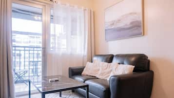 Kondominium, 2 kamar tidur, balkon | Ruang keluarga