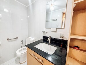 Condo, 2 Bedrooms | Bathroom