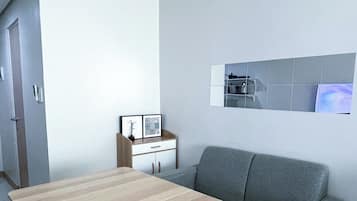 Studio, 1 Bedroom, Balcony, Garden View | Interior