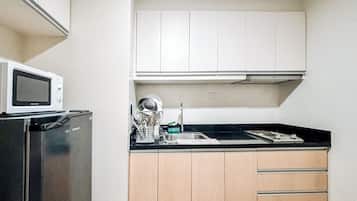 Apartment, 1 Bedroom, City View | Interior