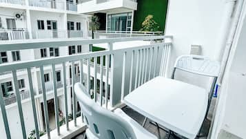 Condo, 1 Bedroom, Balcony, Garden View | Balcony