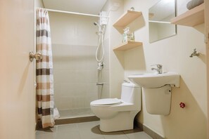 Condo, 2 Bedrooms, Garden View | Bathroom - Spacious & Stylish City Haven (Iloilo)