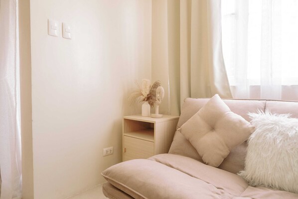Living room - A Perfectly Chic Hideaway (Iloilo)