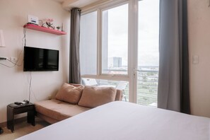 Condo, 1 Bedroom, Balcony, City View | 1 bedroom - Luxurious Studio in Iloilo City With City Views (Iloilo)