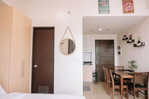 Condo, 1 Bedroom, Balcony, City View | Dining room - Luxurious Studio in Iloilo City With City Views (Iloilo)