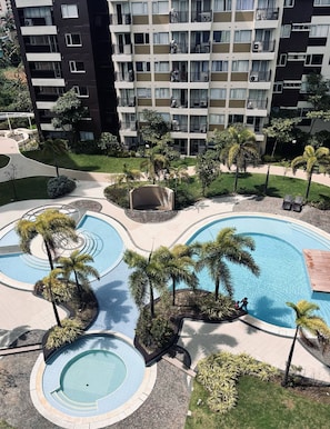 Studio, 1 Bedroom | Pool