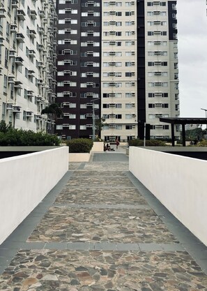 Studio, 1 Bedroom | Property grounds