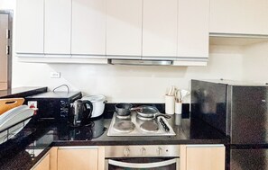 Departamento, 2 habitaciones, balcón, vista a la ciudad | Interior