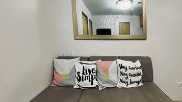 Apartemen, 2 kamar tidur | Ruang keluarga