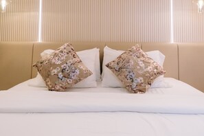 1 bedroom - The King Suite Experience (Iloilo)