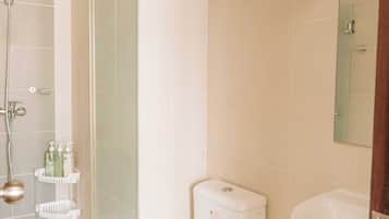 Studio, 1 Bedroom, Balcony, City View | Bathroom