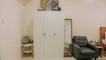 Condo, 1 Bedroom | Living room