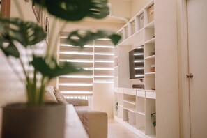 Condo, 1 Bedroom, Balcony | Living room