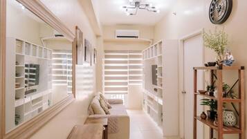 LĂ€genhet - 1 sovrum - balkong | Vardagsrum