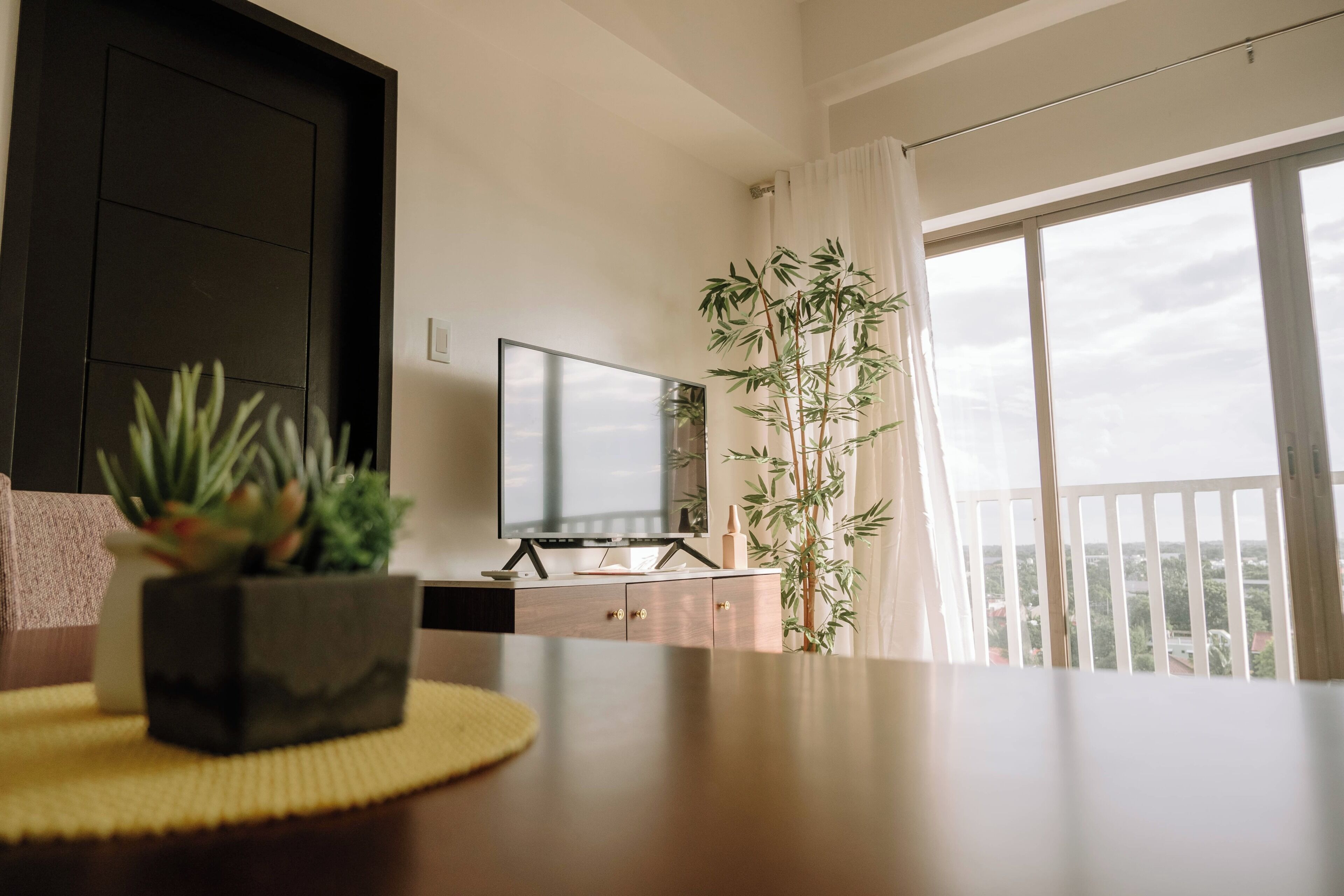 Condo, 2 quartos, sacada | Sala de estar
