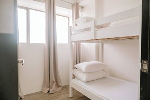 Condo, 2 phòng ngủ, ban công | 3 phòng ngủ