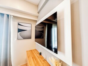 Condo, 1 Bedroom | Interior