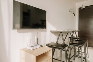 Condo, 1 Bedroom | Room amenity