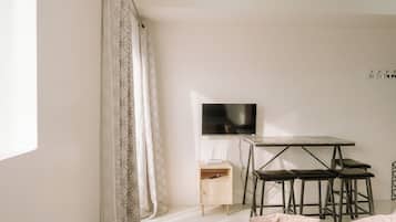 Condo, 1 Bedroom | Living room