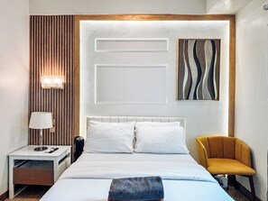 Studio, 1 Bedroom, Balcony