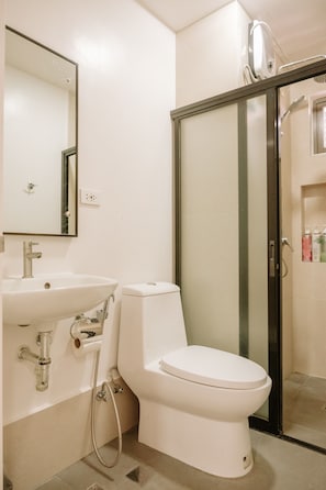 Condo, 1 Bedroom | Bathroom - A Peaceful & Bright Haven (Iloilo)