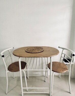 Condo, 1 Bedroom, Balcony | Dining