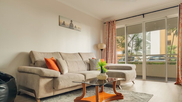 Living area - Steven Apartment by HRM (Santa Cruz)