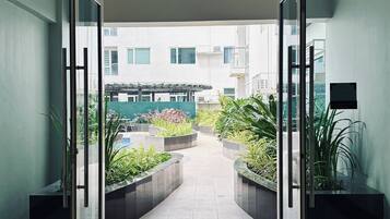 Condo, 1 Bedroom, Balcony | Interior