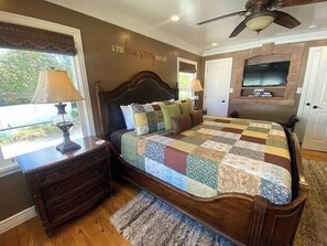 6 chambres, coffres-forts dans les chambres, bureau