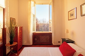 Standard Apartment, City View - Esquilino Lightsome Apartment (Rome)