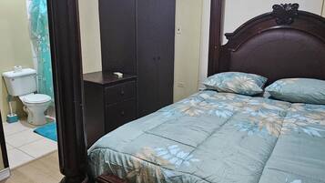 2 Schlafzimmer, Bügeleisen/Bügelbrett, kostenloses WLAN, Bettwäsche